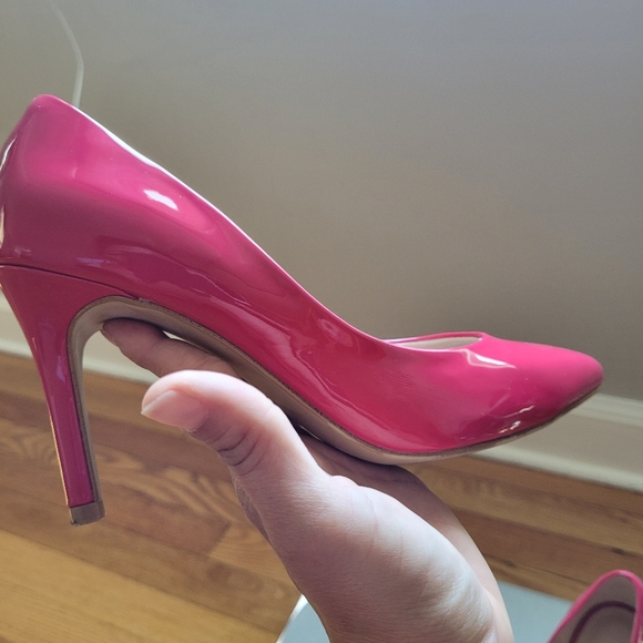 Shoes - Picture 4 of 4